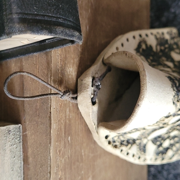 Handcrafted Clay Wall Pocket - Flower Vase - Picture 3 of 10